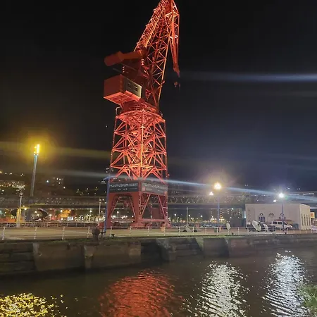 Center 90's Parking * بلباو