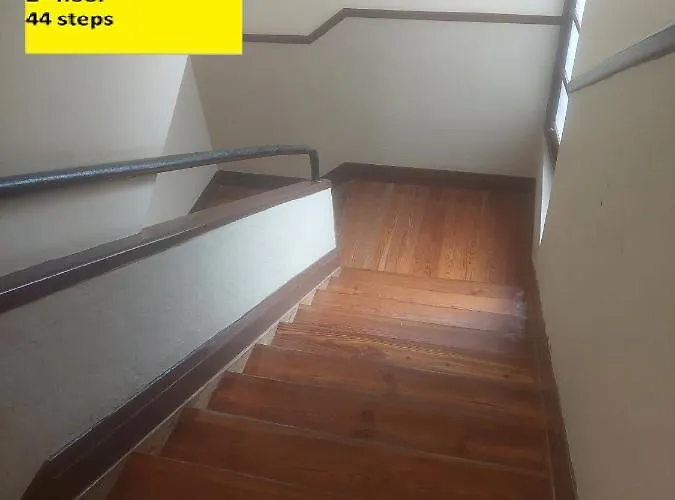 Center 90's Parking بلباو