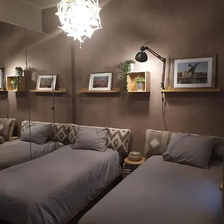 Homestay szállás Center 90's Parking Bilbao