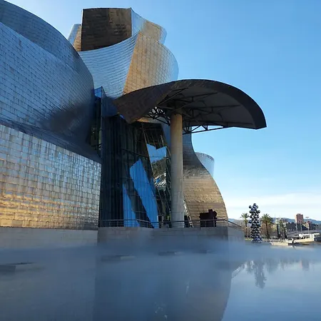 Center 90's Parking Habitación en casa particular *